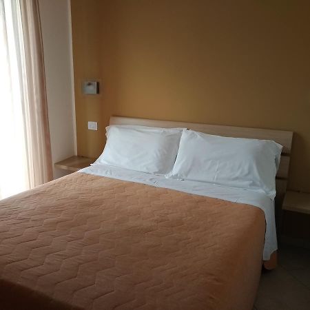 Residence Ilario Suite Hotel Ричоне Екстериор снимка