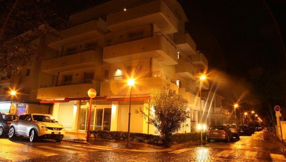 Residence Ilario Suite Hotel Ричоне Екстериор снимка