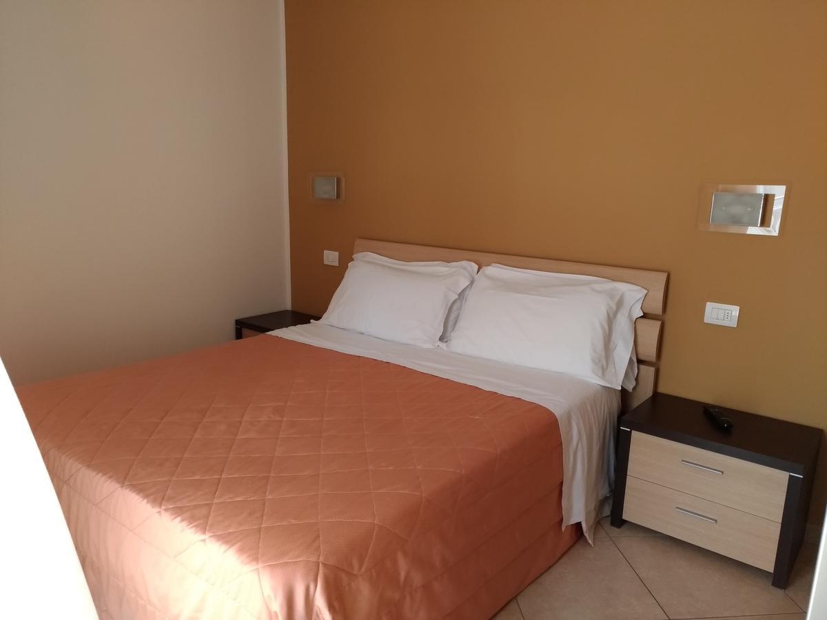 Residence Ilario Suite Hotel Ричоне Екстериор снимка