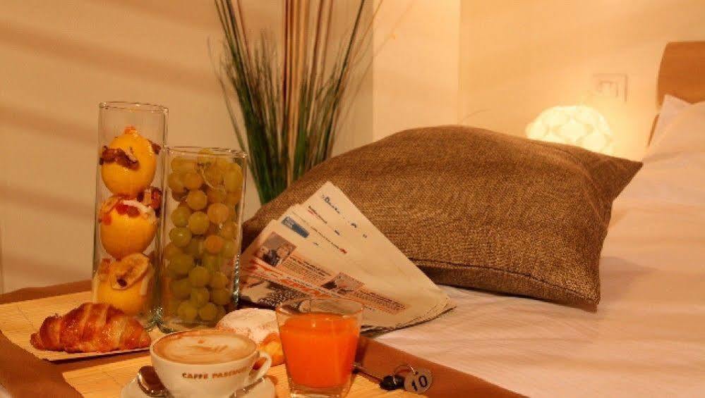 Residence Ilario Suite Hotel Ричоне Екстериор снимка